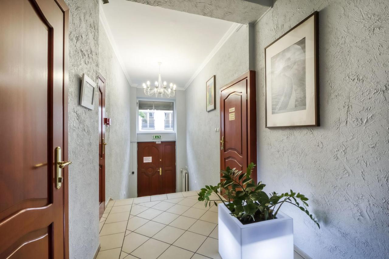 Hostel Krokodyl-Stara Praga ワルシャワ エクステリア 写真