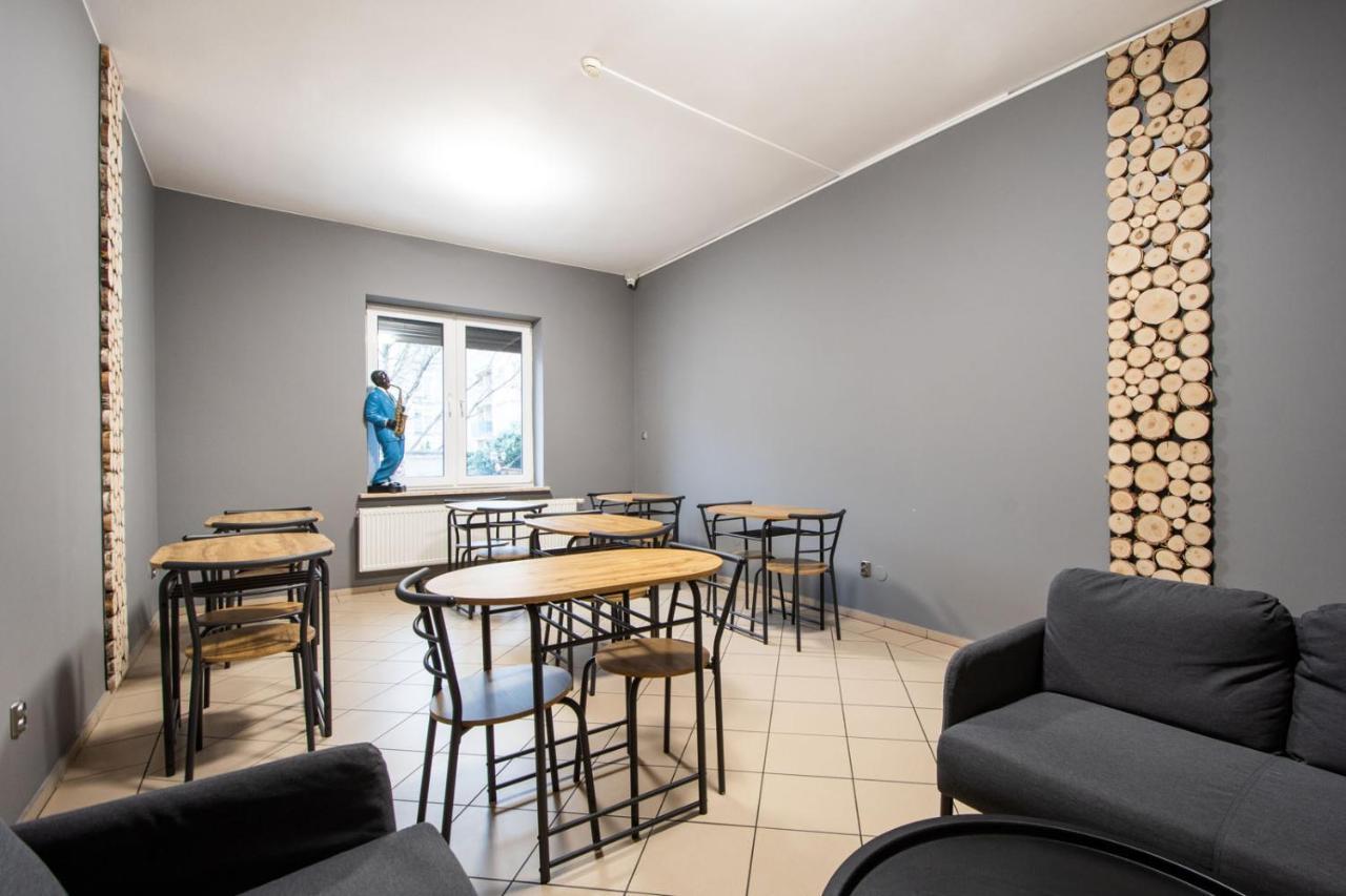 Hostel Krokodyl-Stara Praga ワルシャワ エクステリア 写真