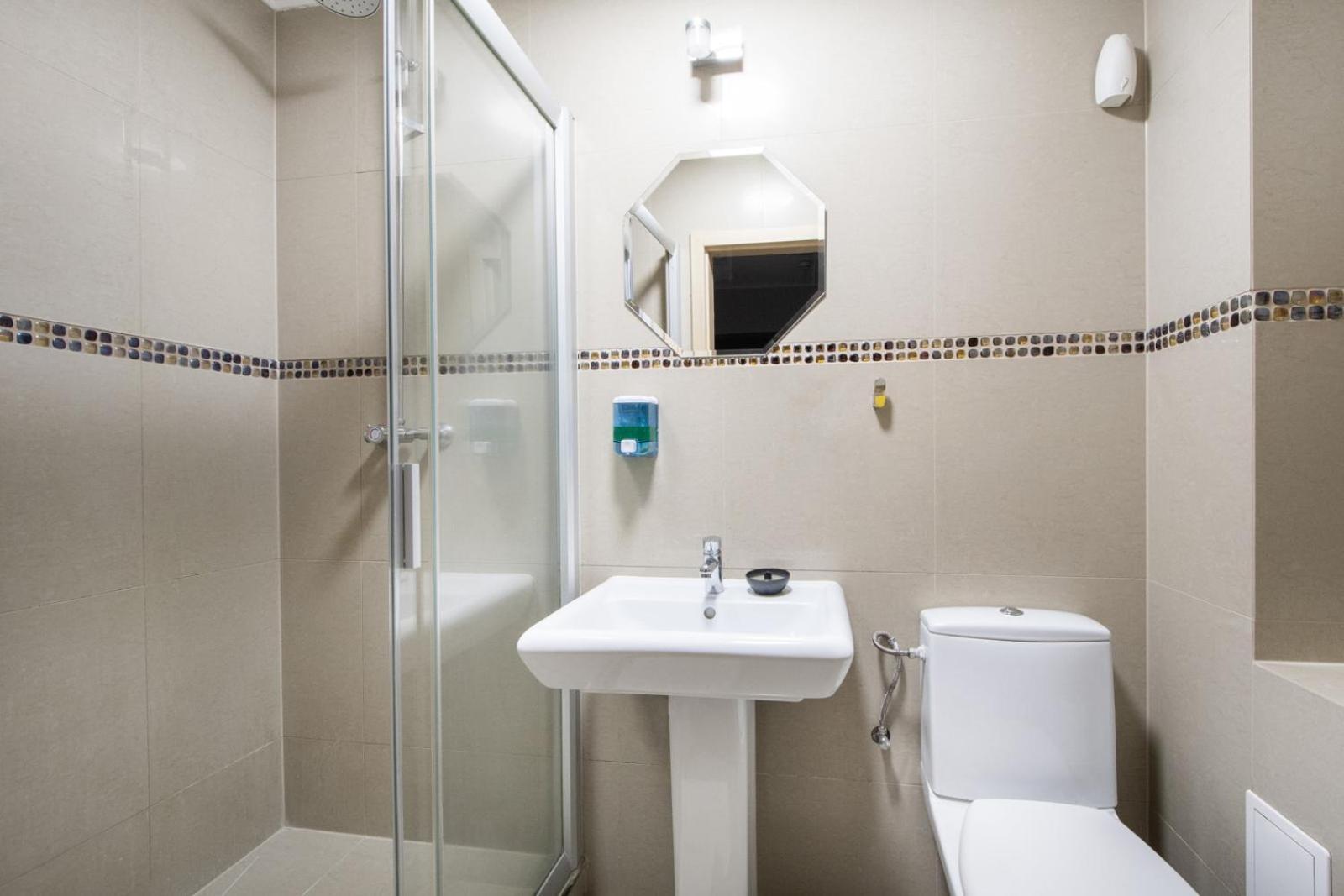 Hostel Krokodyl-Stara Praga ワルシャワ エクステリア 写真