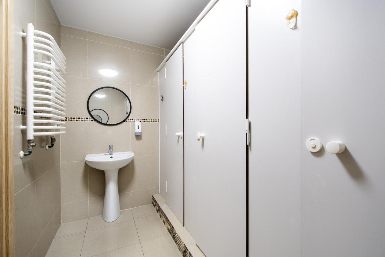 Hostel Krokodyl-Stara Praga ワルシャワ エクステリア 写真