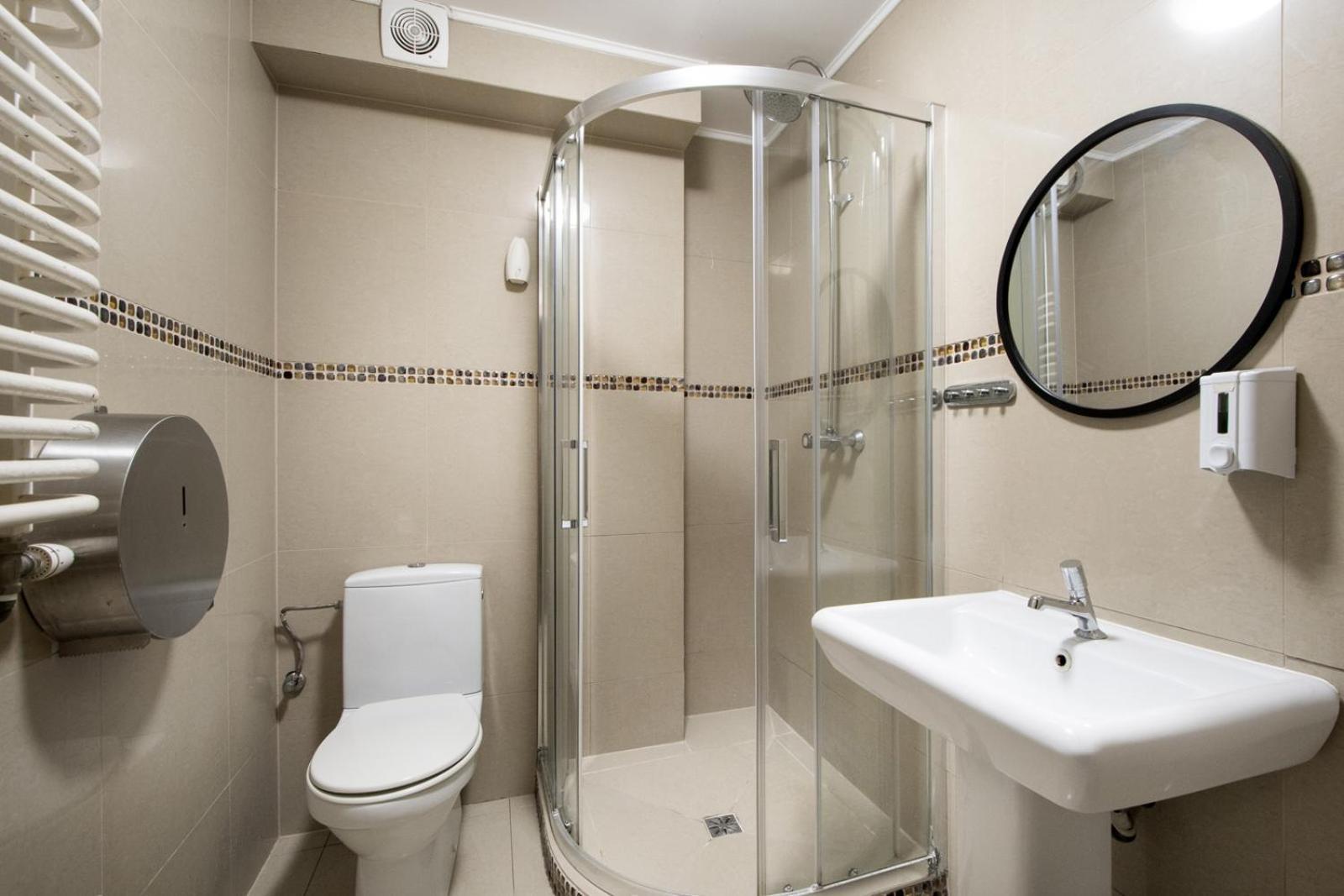 Hostel Krokodyl-Stara Praga ワルシャワ エクステリア 写真